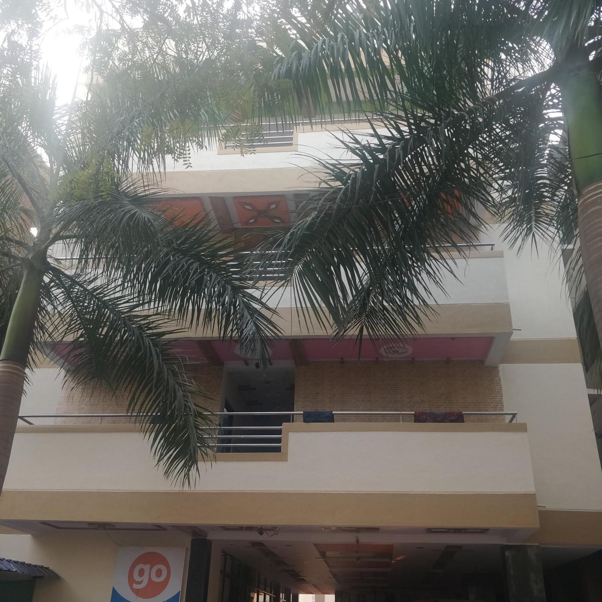Hotel Delta Executive Shirdi Exterior foto